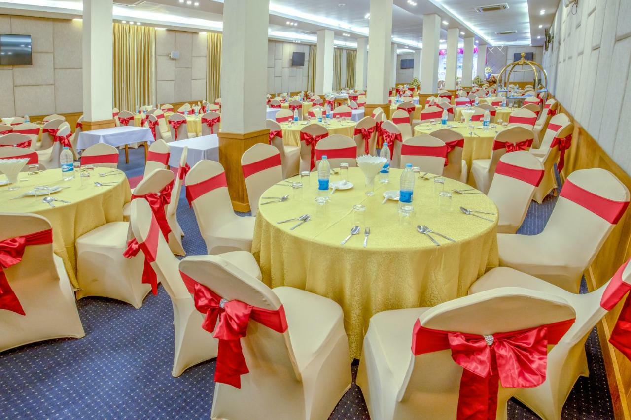 Ngwe Moe Hotel Молам'яйн Екстер'єр фото